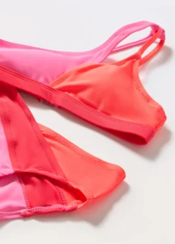 Bikini con cut out ragazza