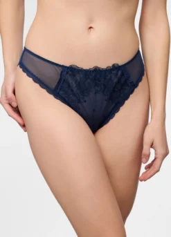 Brasiliana in pizzo donna