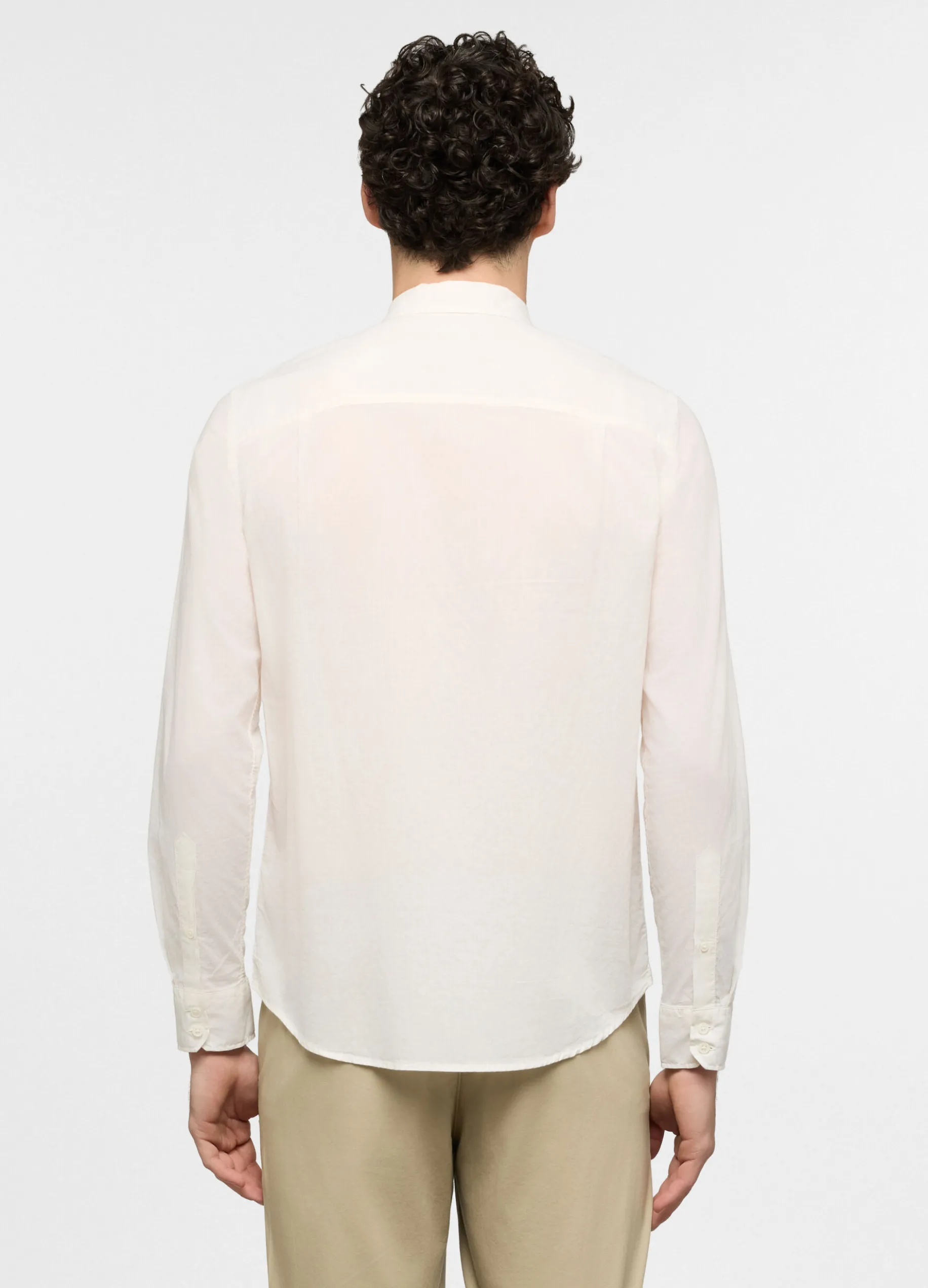 Camica regular fit con colletto button down in voile di cotone