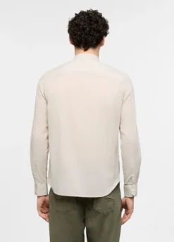 Camica regular fit con colletto button down in voile di cotone