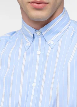 Camicia a righe regular fit con colletto button down uomo