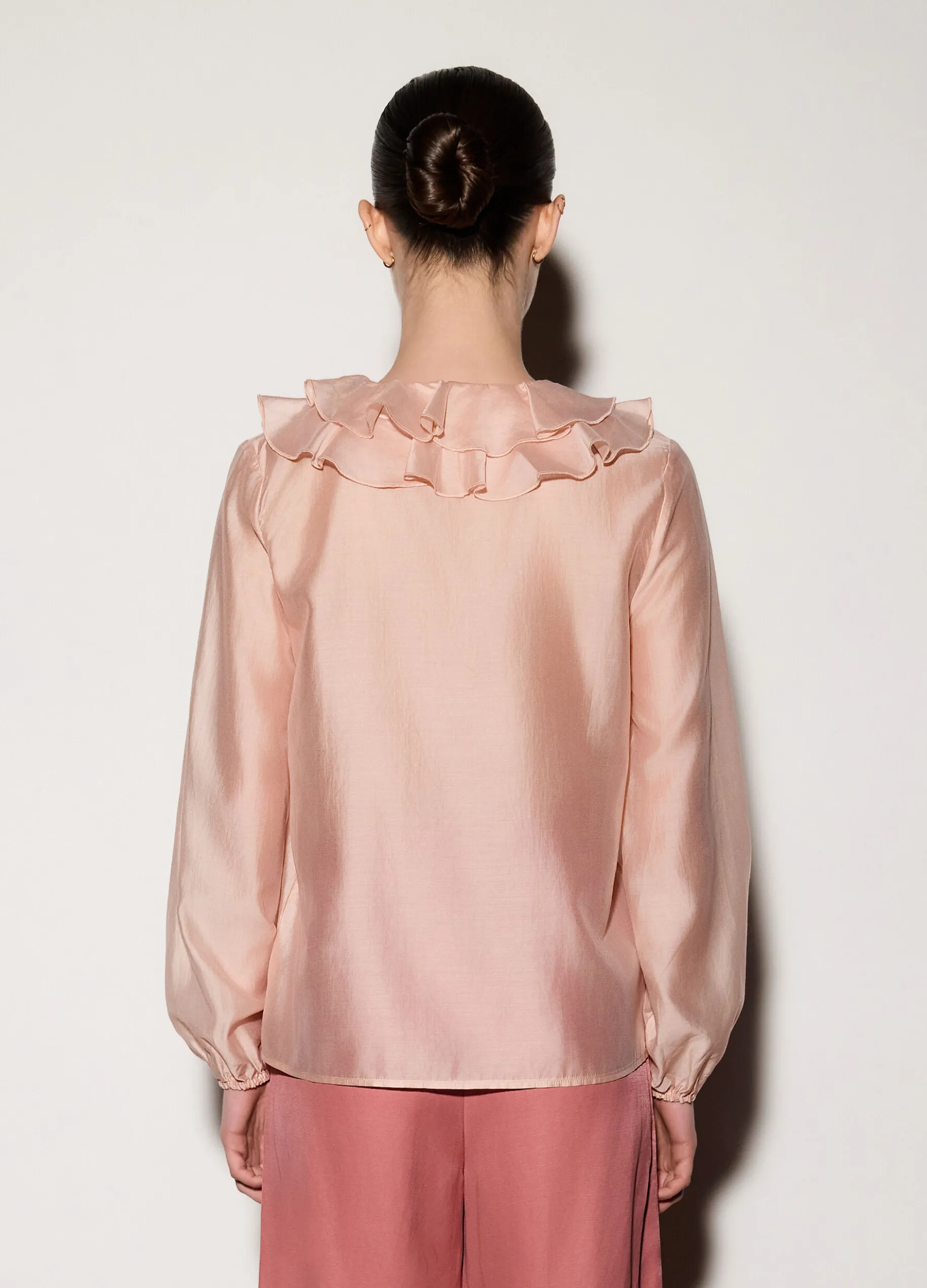 Camicia con scollo a V e rouches donna