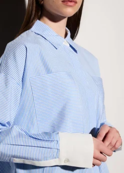 Camicia cropped over fit con collo alla francese donna