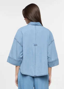 Camicia fit over con collo alla francese in denim di puro cotone donna