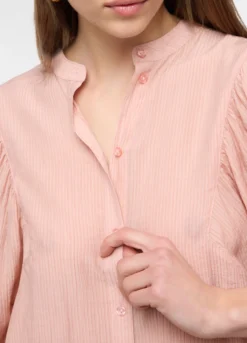 Camicia fit over coreana donna