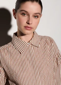 Camicia over fit con colletto alla francese in seersucker donna