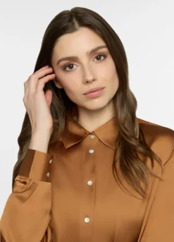 Camicia over fit con colletto alla francese in raso donna