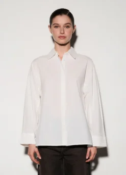 Camicia over fit in con collo alla francese in popeline donna