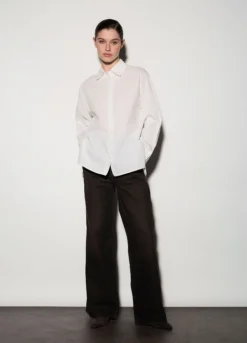 Camicia over fit in con collo alla francese in popeline donna