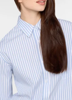 Camicia regular fit con colletto alla francese in popeline donna