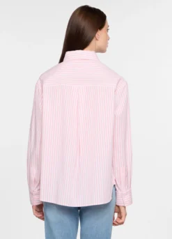 Camicia regular fit con colletto alla francese in popeline donna