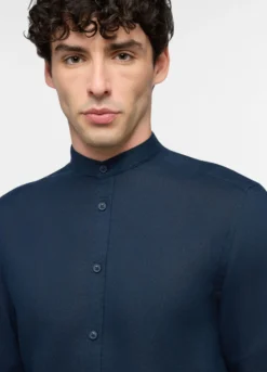 Camicia regular fit con collo coreano in lino uomo