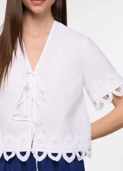 Camicia regular fit con scollo a V in popeline di puro cotone donna