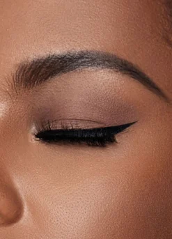 Eyeliner liquido impermeabile Pro Precision-Nero