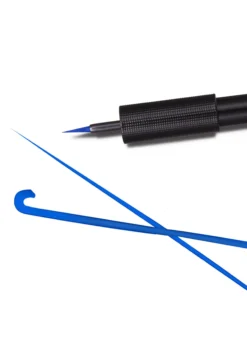 Infaillible Grip 24H Eyeliner Blue.