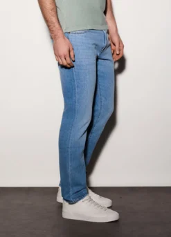 Jeans regular fit in denim di cotone e lino uomo