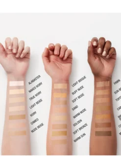 Maybelline New York Fondotinta Liquido SuperStay 30H Active Wear, Alta coprenza e lunghissima tenuta senza effetto maschera, Sand (30), 30 ml.