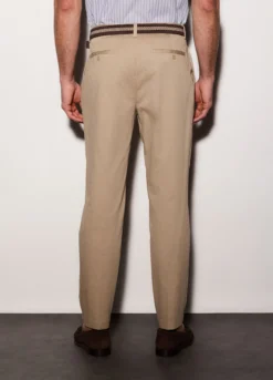 Pantalone chino regular fit in cotone stretch uomo