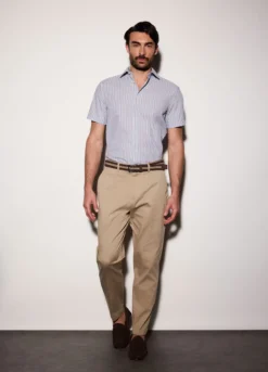 Pantalone chino regular fit in cotone stretch uomo