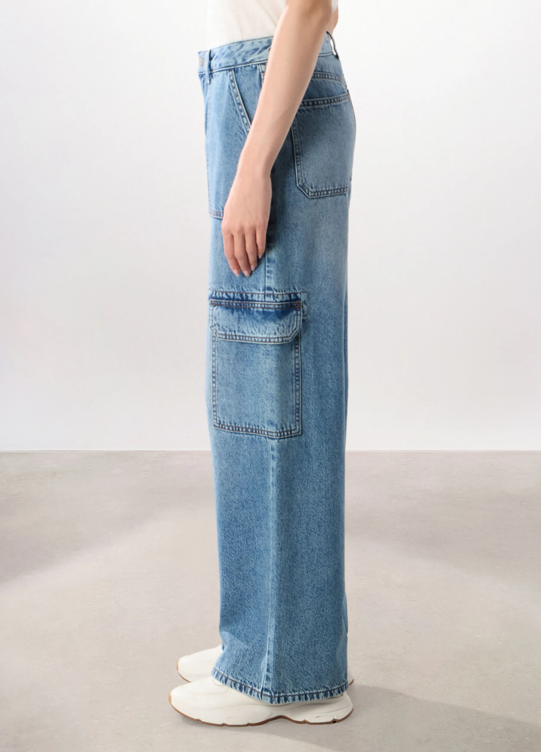 Pantaloni cargo wide leg in denim di puro cotone donna