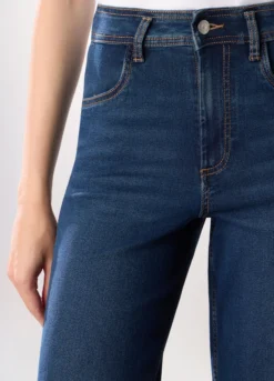 Pantaloni wide leg in denim misto cotone stretch