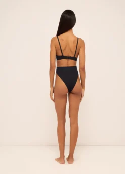Reggiseno a triangolo con ferretto