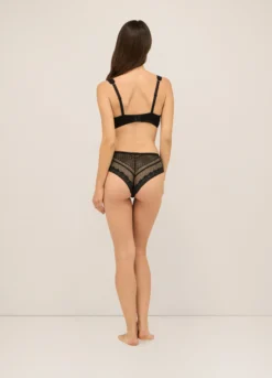 Slip con retro in pizzo