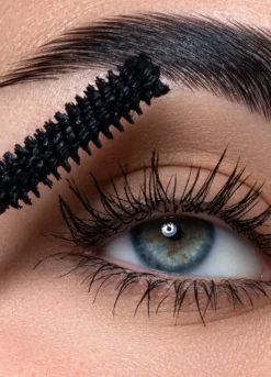 The Universal Volume Mascara Waterproof - Astra Make-Up