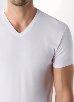 T-shirt collo a V in cotone stretch uomo