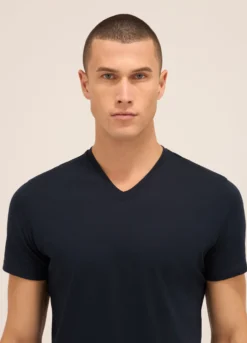 T-shirt collo a V in puro cotone uomo
