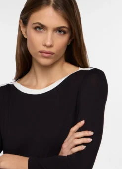 T-shirt con scollo a barchetta stretch donna