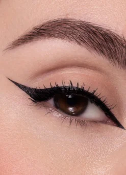 Vinyl Black Eyeliner - Astra Make-Up